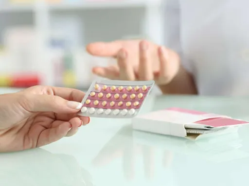 Tùy thuộc vào loại thuốc tránh thai, thời gian sử dụng mà ảnh hưởng đến khả năng rụng trứng là khác nhau